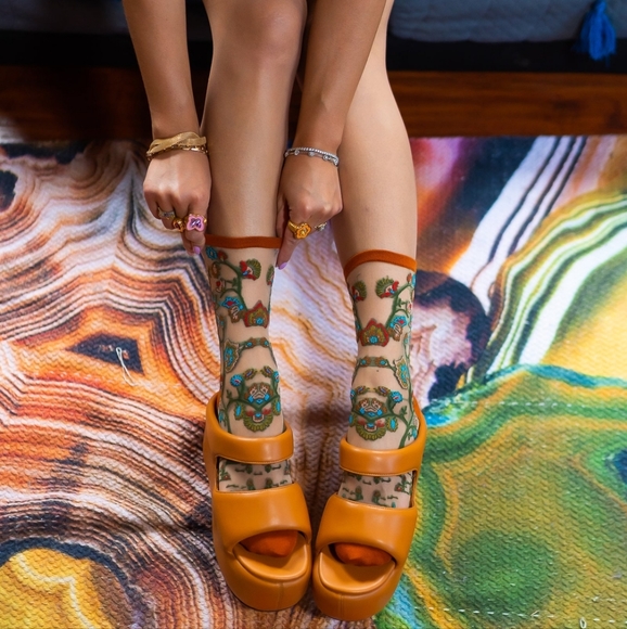 Tree of Life Sheer Crew Sock - Picture 4 of 8